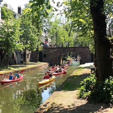 Large Historical Apartment & Canal Terrace Utrecht Extérieur photo