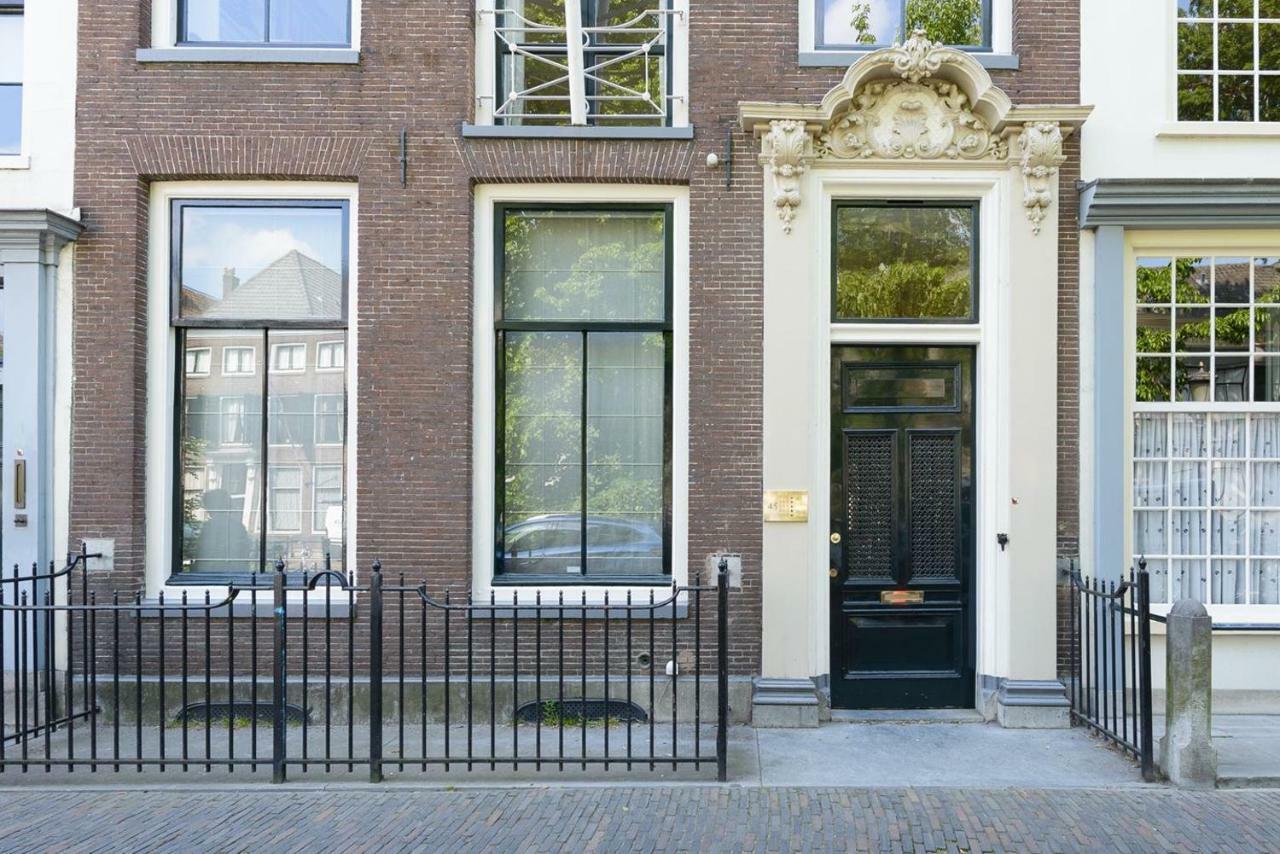 Large Historical Apartment & Canal Terrace Utrecht Extérieur photo