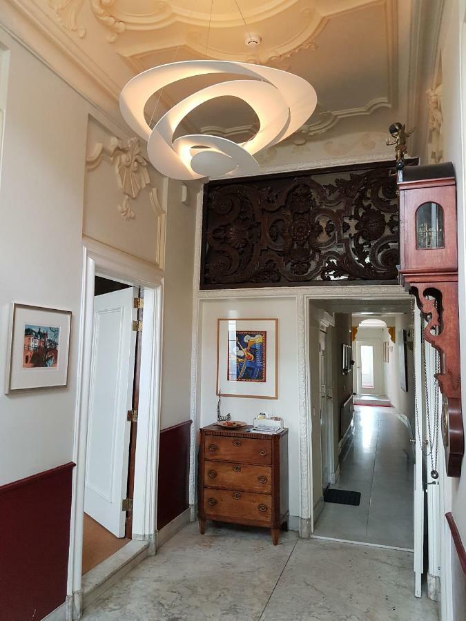 Large Historical Apartment & Canal Terrace Utrecht Extérieur photo