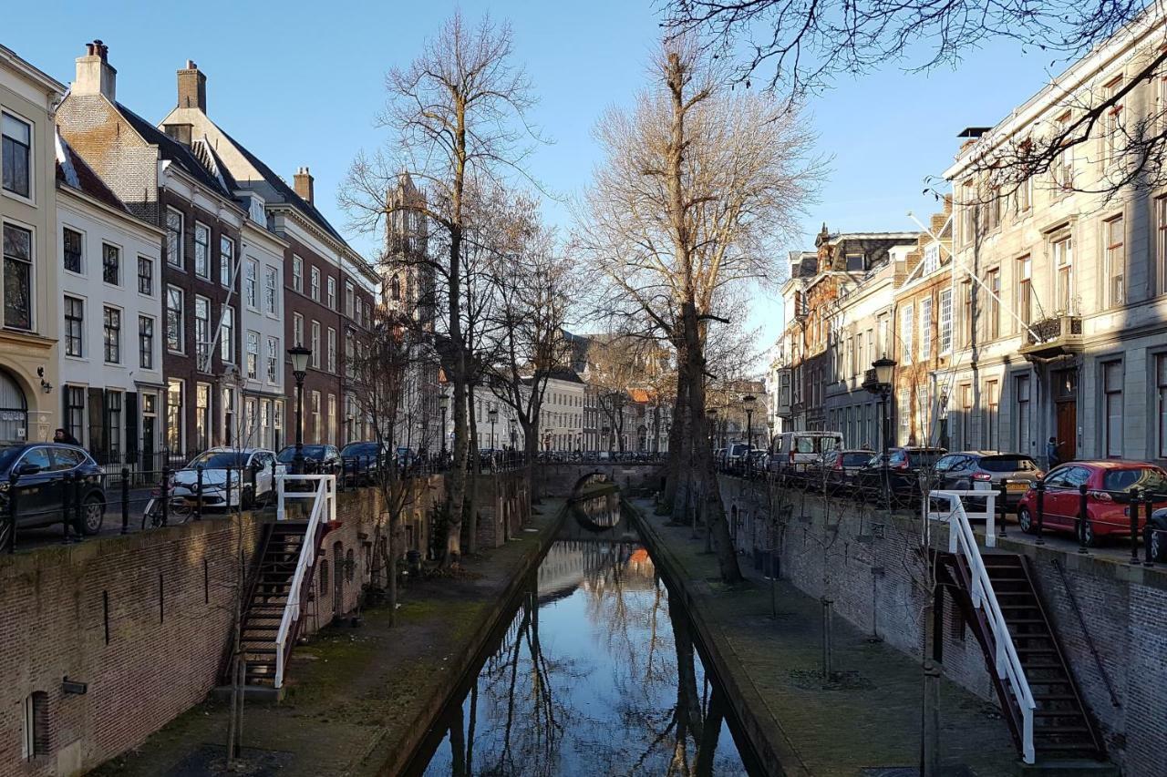 Large Historical Apartment & Canal Terrace Utrecht Extérieur photo