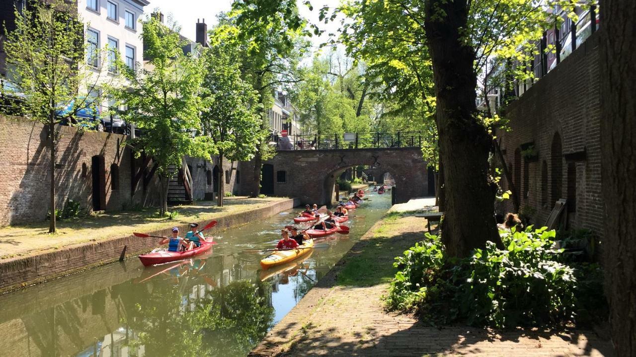 Large Historical Apartment & Canal Terrace Utrecht Extérieur photo