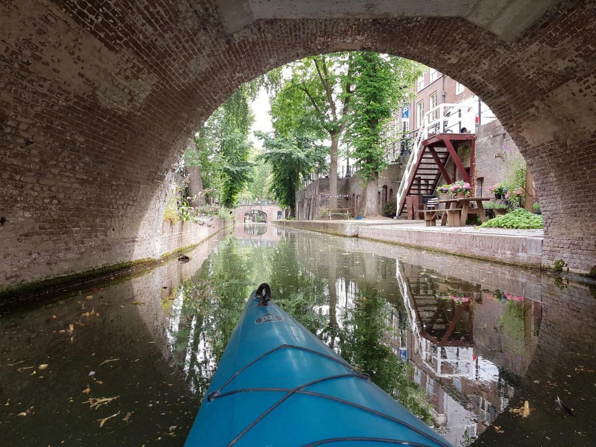 Large Historical Apartment & Canal Terrace Utrecht Extérieur photo
