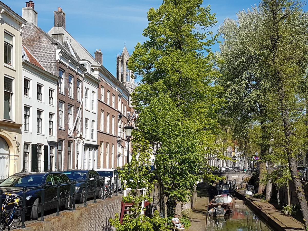 Large Historical Apartment & Canal Terrace Utrecht Extérieur photo
