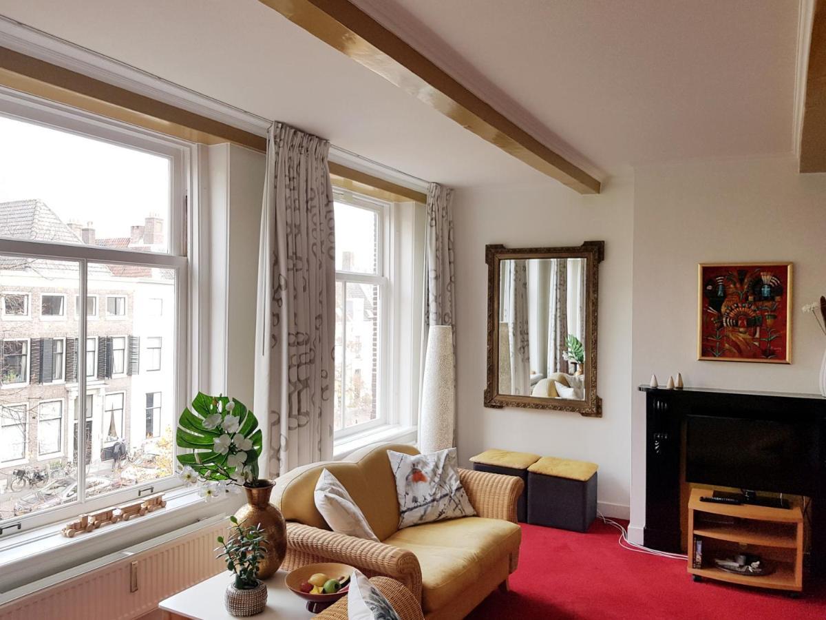 Large Historical Apartment & Canal Terrace Utrecht Extérieur photo